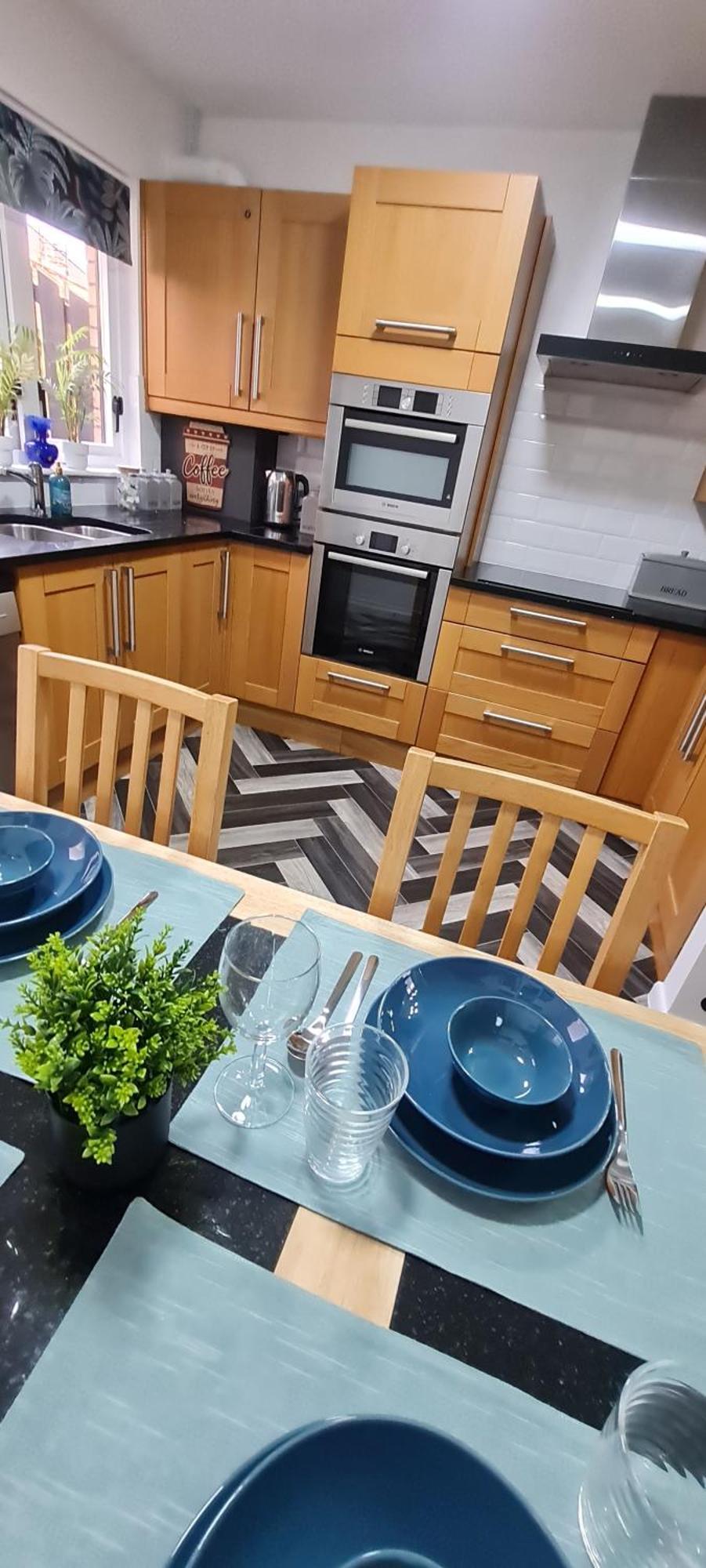 Stylish Home In Linlithgow With Free Parking Екстериор снимка